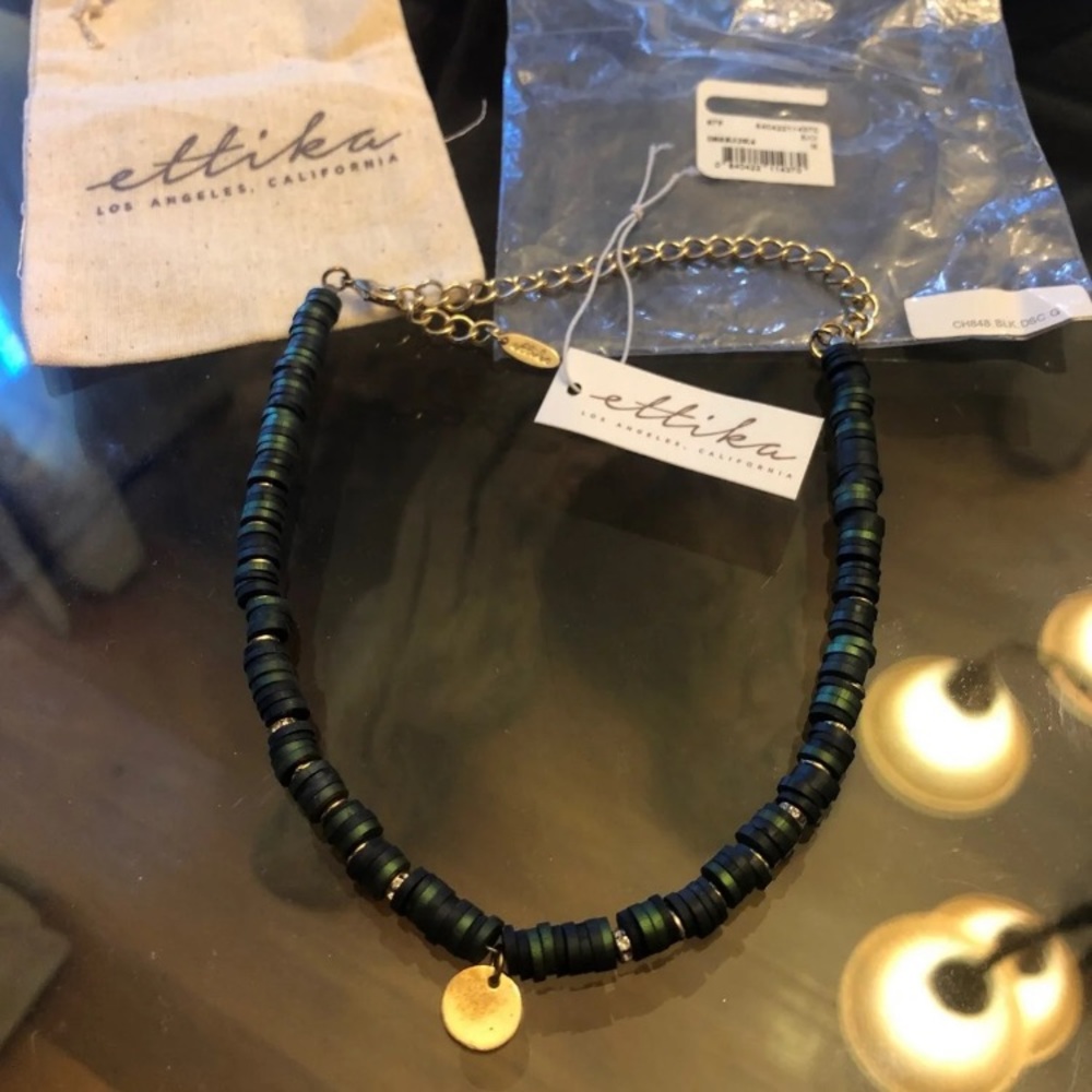 Saks fifth avenue brand choker